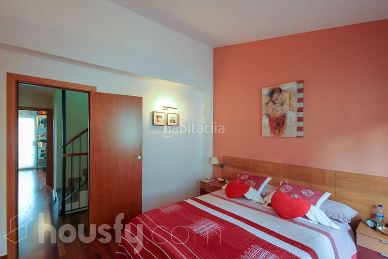 Foto b0ad9606-8522-4bea-bdfc-9df59b32fd1e. Casa pareada en cl pere rovira . en Sant Andreu de la Barca