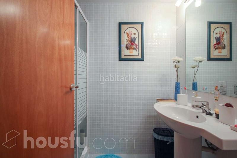 Foto f33ff30b-c0aa-40e3-a492-811b274704f8. Casa pareada en cl pere rovira . en Sant Andreu de la Barca