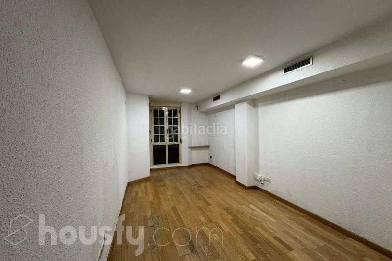 Foto 2b663b6d-07b6-44fa-99a6-19d3f2e0f2b0. Rent flat in calle enrique velasco . in Numancia Madrid