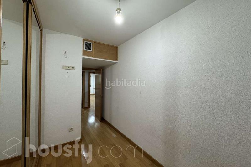 Foto 3499a89a-a14c-440f-a0a8-fa0ba5a82177. Rent flat in calle enrique velasco . in Numancia Madrid