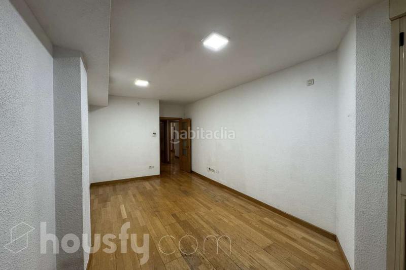 Foto c029b7a3-ccf3-4001-82d9-dcc124ca6992. Rent flat in calle enrique velasco . in Numancia Madrid