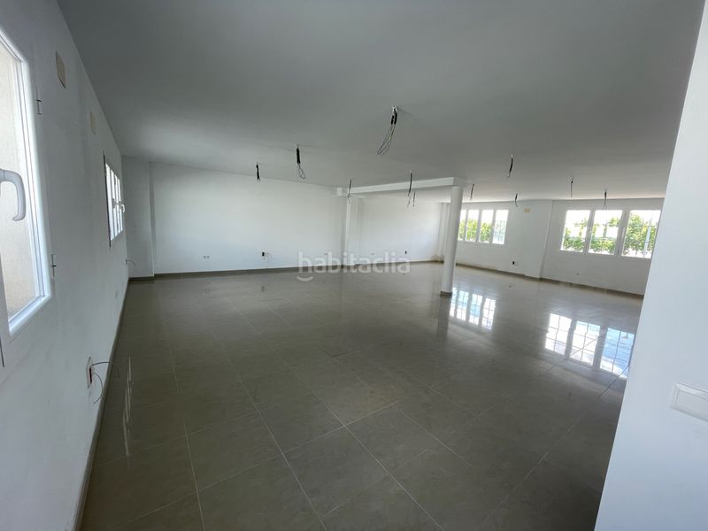 Foto 2842aa82-c5c1-4bb5-a716-ab9dccbbe31a. Local comercial a calle leonardo da vinci 16 a Don Benito