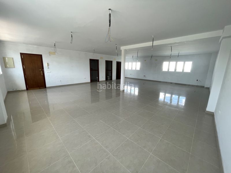 Foto 3a4f7885-e7c3-414d-b3b9-fdceeafbf42c. Local comercial a calle leonardo da vinci 16 a Don Benito