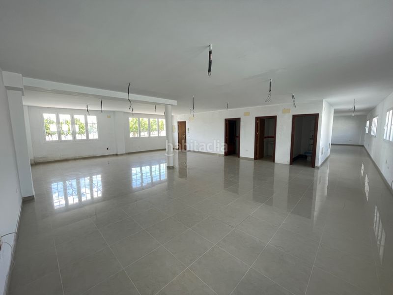 Foto ed4b8e15-ec98-4f0c-93ad-4fe2f0eb5966. Local comercial a calle leonardo da vinci 16 a Don Benito
