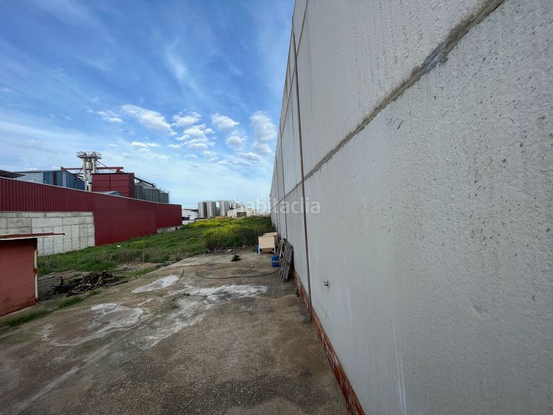 Foto a66ffa2d-d248-4c6f-ab8c-0bec51597f63. Area edificabile industriale in calle trise 4 in Arroyo de San Serván