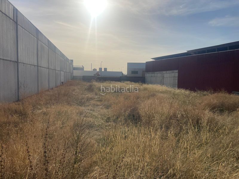 Foto e97a6fc6-7844-4a91-aaf2-c8b8802d7f2f. Area edificabile industriale in calle trise 4 in Arroyo de San Serván
