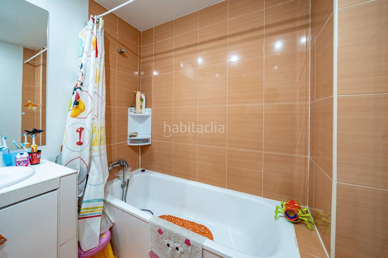 Foto 6230d5bb-1228-40a4-9071-24fddbdd608c. Maison jumelée dans calle mar de ontígola 16 dans Villalbilla pueblo Villalbilla