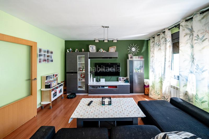 Foto 735c293d-e865-435a-9e53-702426ab3779. Maison jumelée dans calle mar de ontígola 16 dans Villalbilla pueblo Villalbilla