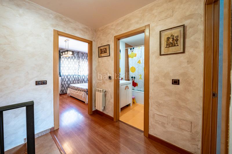 Foto 9c766430-aa29-4015-9947-b3fcb7cf931e. Maison jumelée dans calle mar de ontígola 16 dans Villalbilla pueblo Villalbilla