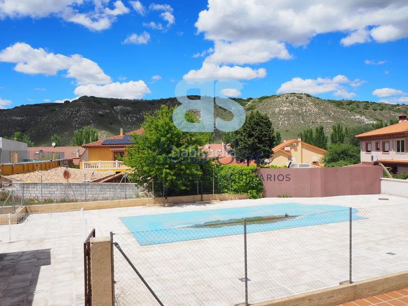 Foto a4fdc9f6-f0ed-4171-ada8-85ccfd1c9c81. Dúplex amb calefacció piscina a Villalbilla pueblo Villalbilla