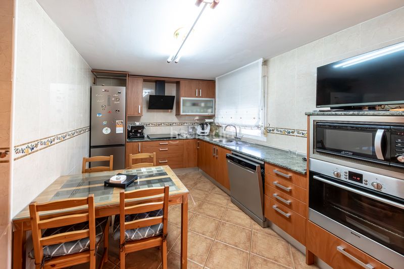 Foto 66e4f820-f213-47b8-a492-45f8790e08ea. Chalet  independiente con piscina en Chiloeches