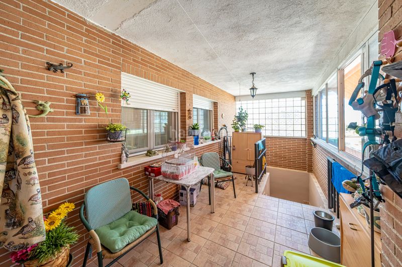 Foto a19dd449-e76d-4cb3-8395-8768eac5db63. Chalet  independiente con piscina en Chiloeches