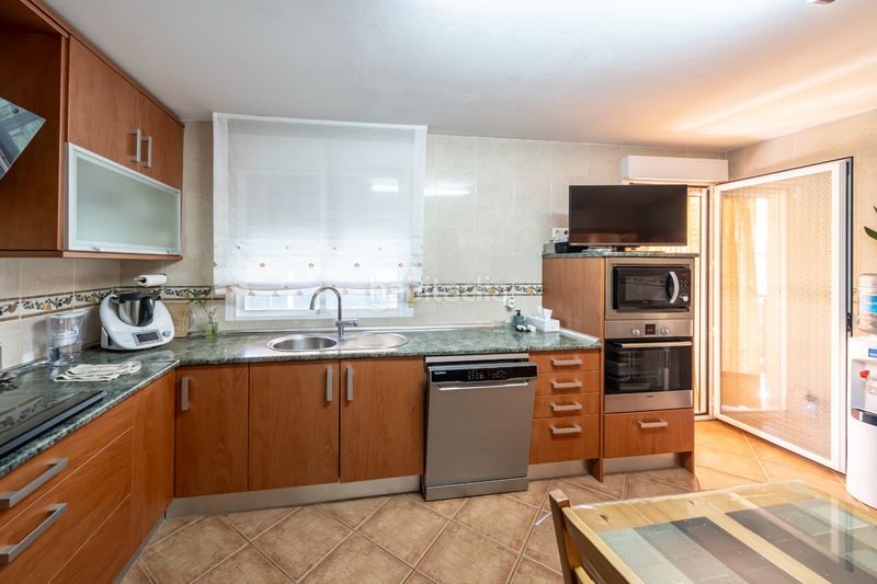 Foto e7acdd86-d356-418e-b08f-3c547e4300a2. Chalet  independiente con piscina en Chiloeches