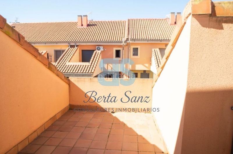 Foto 13e3b088-7374-4f51-9660-1d750901fd87. Casa adossada amb calefacció aparcament a Pioz