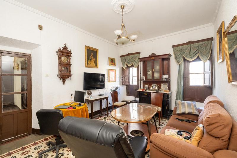 Foto a7d25f4c-38bd-456d-b569-277a0c4fe046. Chalet avec parking dans Ayuntamiento Alhendín