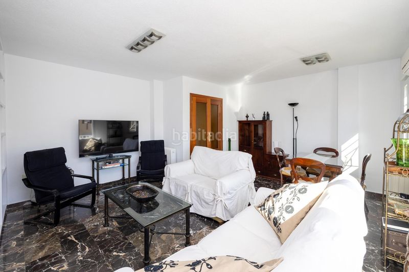 Foto d0f5db4f-b29e-42c1-8d58-64413046e106. Casa aparellada amb calefacció aparcament piscina a Ogíjares