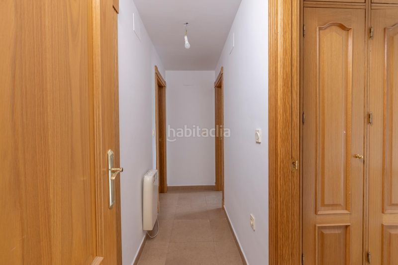 Foto edbc6b6a-7158-4814-a849-a9f6446cf5c4. Pis amb calefacció aparcament a Atarfe