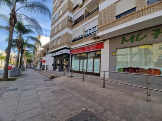 Business premise in Avenida SALOBREÑA 25