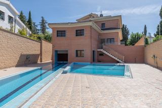 Chalet  Calle mistral(c.del aire i). Espectacular villa unifamiliar independiente con máxima privacid