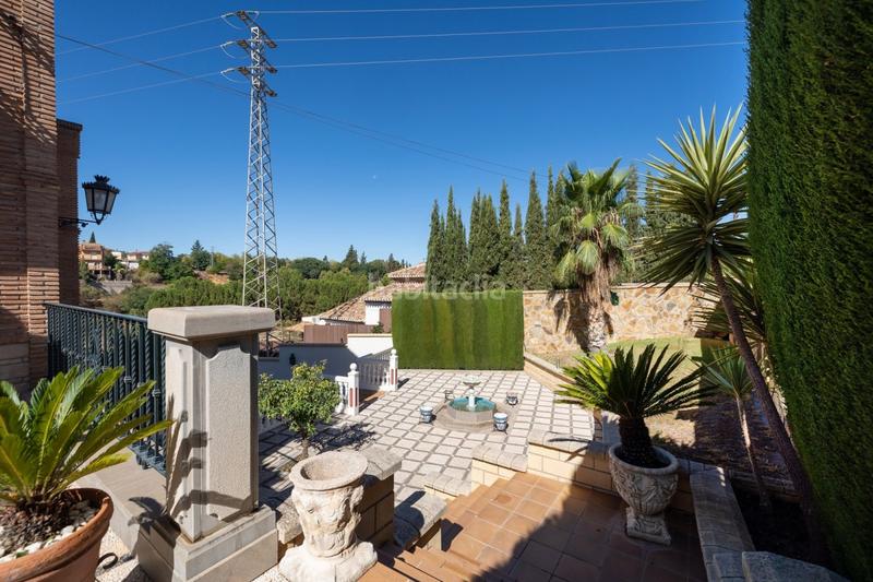 Foto 96499a25-4726-4100-83c1-be170d03ec0f. Chalet impresionante villa de cuatro plantas en urbanización los cerezos de gojar!! en Gójar