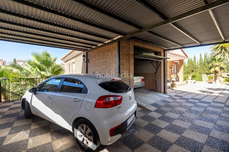 Foto c35c3a76-8761-44c0-a536-77c7a24785e5. Chalet impresionante villa de cuatro plantas en urbanización los cerezos de gojar!! en Gójar