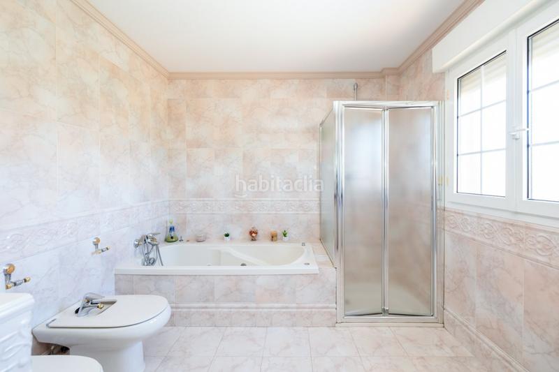 Foto d56dd39c-7358-4e83-873d-a92888bc374b. Chalet impresionante villa de cuatro plantas en urbanización los cerezos de gojar!! en Gójar