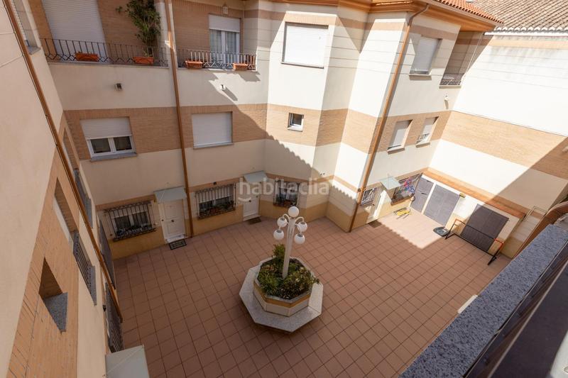 Foto f2f98afd-2d5a-4c9d-8543-2a377c04b9a0. Casa amb calefacció aparcament a San Ildefonso Granada