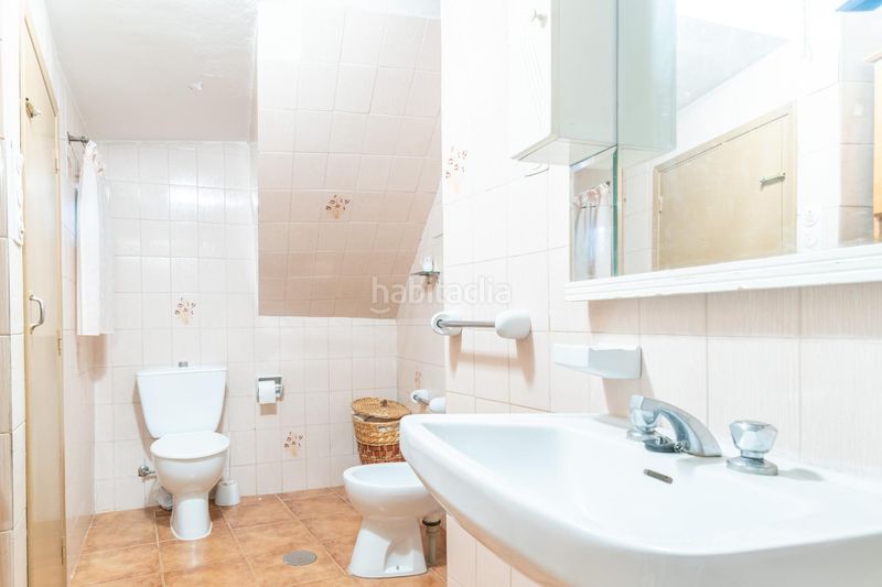 Foto 4e15f284-3222-4cea-9ae9-d6a8cfb0df7f. Casa amb aparcament a San Matías - Realejo Granada