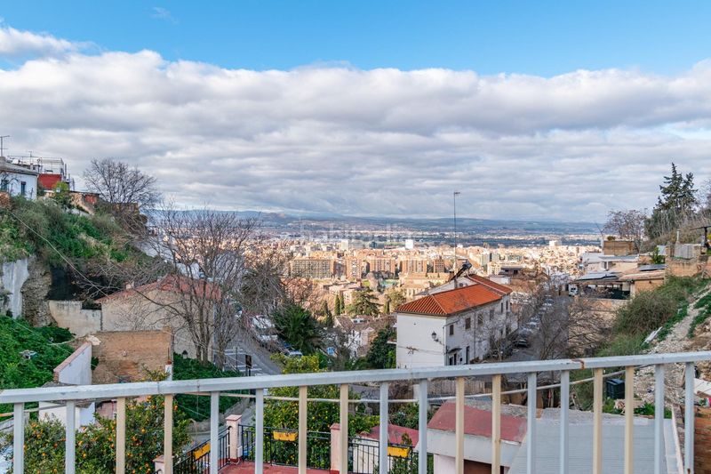 Foto 7e4be936-bce5-4f5f-9de4-0d715d559e5b. Casa amb aparcament a San Matías - Realejo Granada