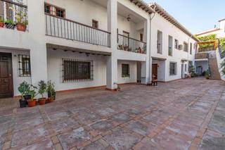 Appartement à Haza Grande. Apartamento amplio situado en casa corrala rehabilitada en el al