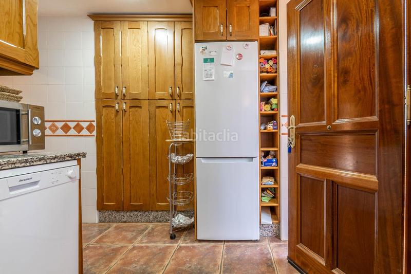 Foto 3851f907-461f-4b31-9b74-6d779ff846d0. Chalet avec chauffage parking piscine dans Cumbres Verdes Zubia (La)