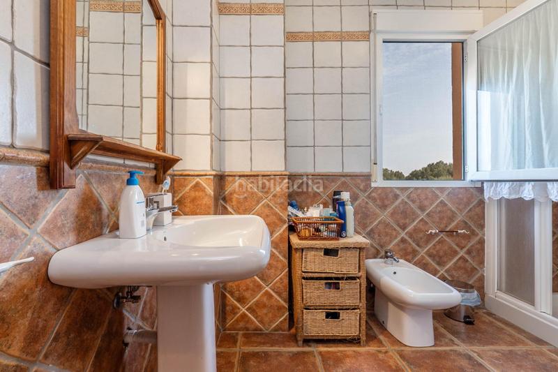 Foto e389e464-ffae-40d5-9cbc-405b6ea39175. Chalet avec chauffage parking piscine dans Cumbres Verdes Zubia (La)