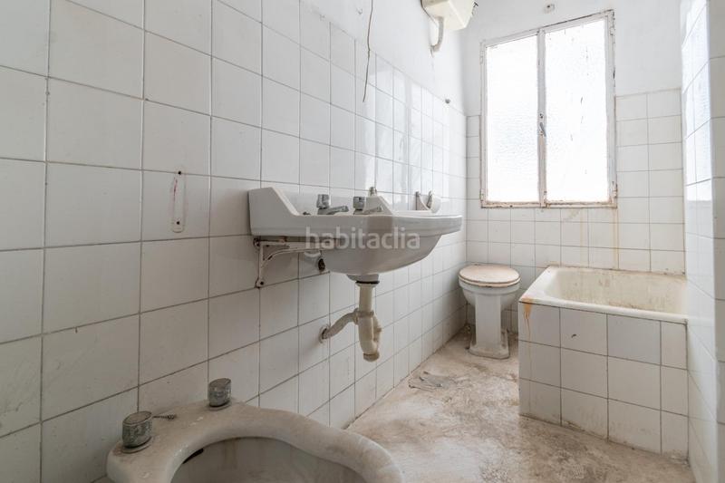 Foto c0464b2b-38d8-4867-b900-cfb4afda41c0. Piso luminoso piso en avenida barcelona en Barrio de Zaidín Granada