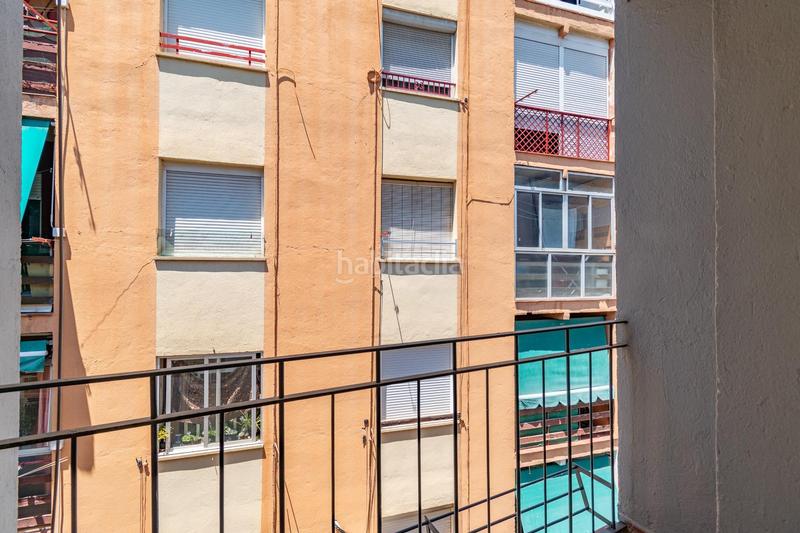 Foto d0d8ca69-21f1-42d6-bfae-eb414aac662c. Piso luminoso piso en avenida barcelona en Barrio de Zaidín Granada