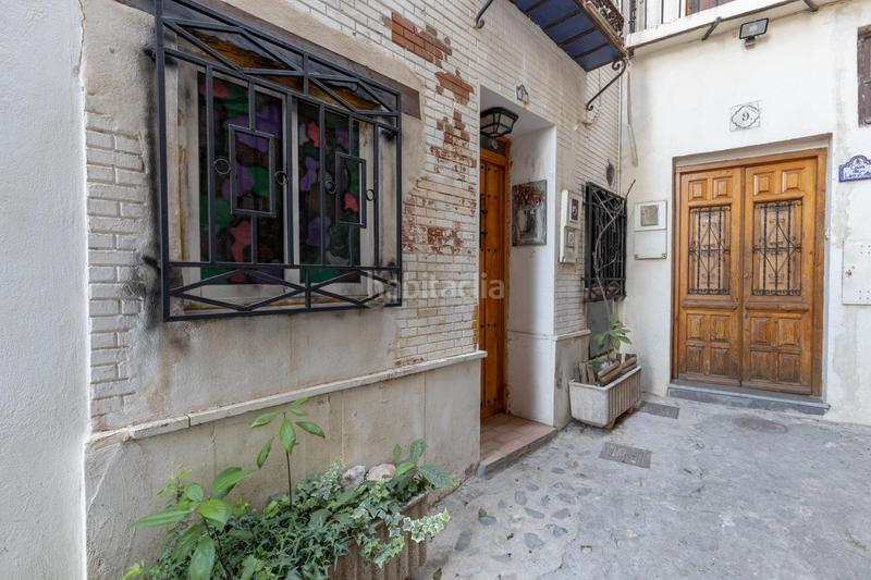 Foto e0df4dc8-5bdb-455d-bb48-83e5e951c0c5. Casa estupenda casa en el realejo......junto a cuesta gomerez !!! en Granada