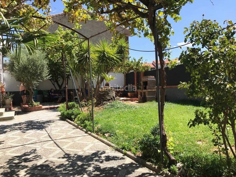 Foto 190f8c75-317e-43ac-979f-0fdf66f6340c. Chalet magnífico chalet en pleno centro de la zubia!!! como gran casa o para la construcción de viviendas!! en Zubia (La)