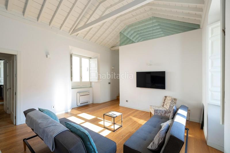 Foto b3454ca8-2b43-46b1-b246-205d8f95a744. Dúplex impresionante piso en dos alturas en el corazón en Granada