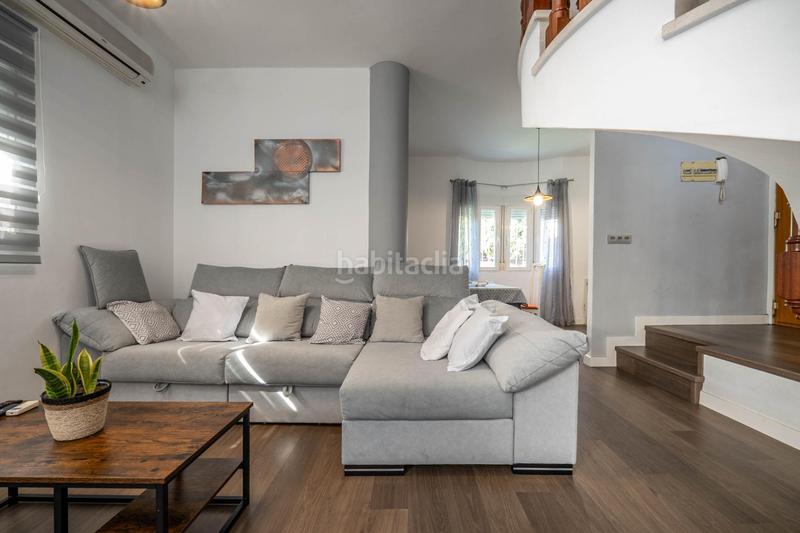 Foto df0eab9e-4cef-4353-ae84-f80c505a4c39. Casa aparellada amb calefacció aparcament piscina a Zubia (La)