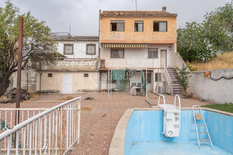 Foto be80dbfe-d7c4-43de-bfbd-72e8bd1672f1. Chalet en camino de la barrera (far) 58 en el Fargue 2000 metros de parcela segregable con chalet de 178m en tres plantas mas nave de 90 metros!!! en Granada