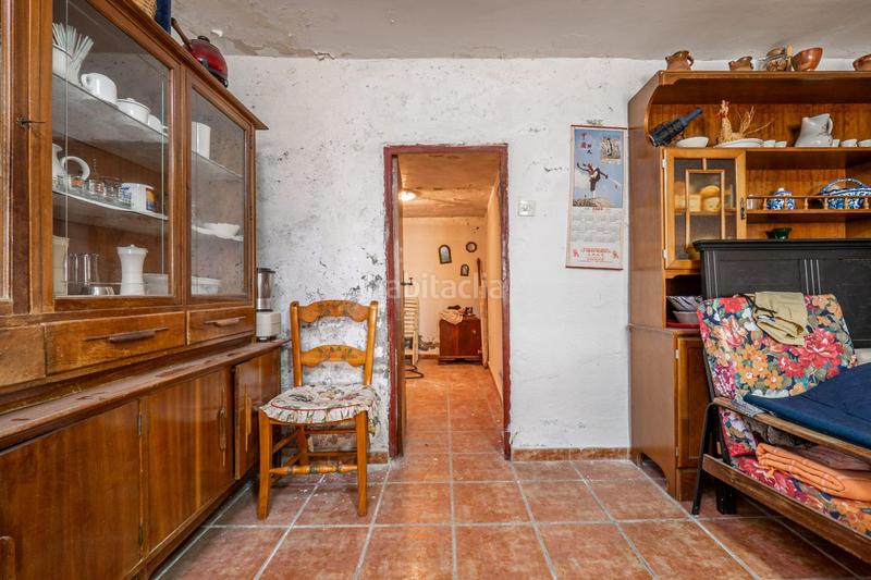 Foto f4c7ab5a-446a-4025-9331-04a46ece51dd. Chalet en camino de la barrera (far) 58 en el Fargue 2000 metros de parcela segregable con chalet de 178m en tres plantas mas nave de 90 metros!!! en Granada