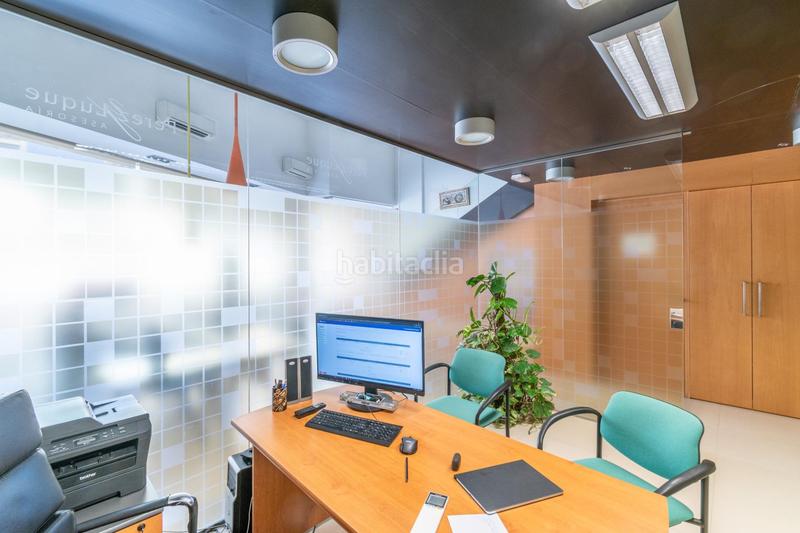 Foto b1701456-40f3-4bd9-9d16-b8a88f0d7946. Local comercial en calle tejeros 2 magnífico local en el centro !!! en Motril