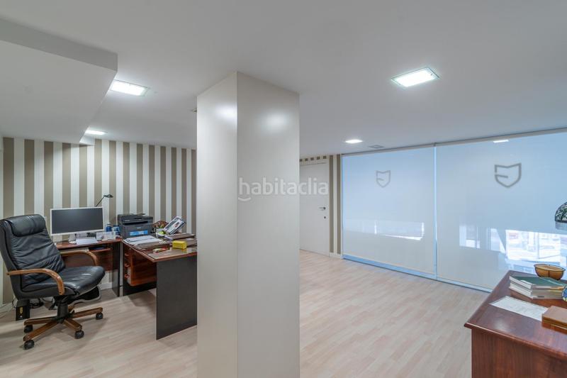 Foto b4162d4b-9fdb-4c7a-8450-2486acefd0fb. Local comercial en calle tejeros 2 magnífico local en el centro !!! en Motril
