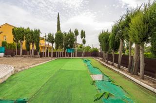 Xalet  Avenida montevive. Magnífica vivienda en las gabias junto el campo de golf!!
