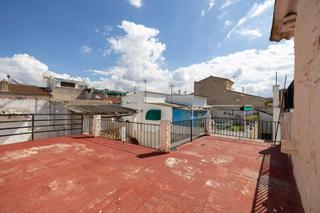 Casa  Nueva (cer). Amplia vivienda en barrio de los periodistas!!!