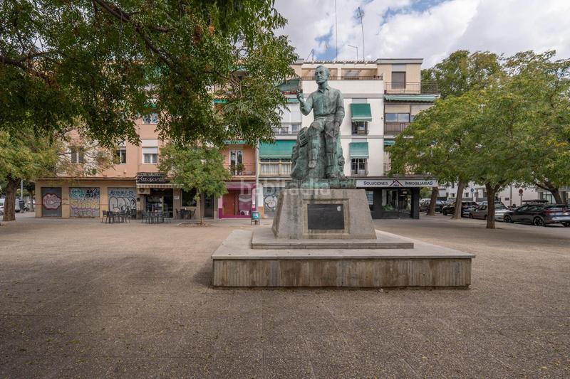 Foto 00795812-1a31-4261-8151-fc5e866dba93. Locale commerciale in plaza del ángel 2 in Barrio de Zaidín Granada