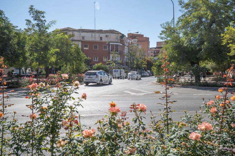 Foto 2471806f-d80c-47cb-a295-676ef1f60ae8. Locale commerciale in plaza del ángel 2 in Barrio de Zaidín Granada