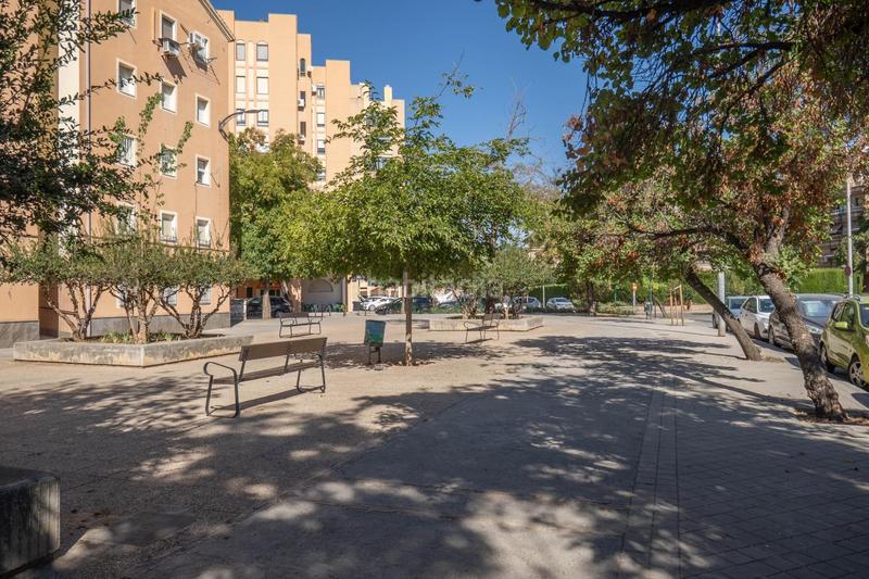 Foto 9182712d-4c41-435a-9a47-35ff274346e8. Locale commerciale in plaza del ángel 2 in Barrio de Zaidín Granada