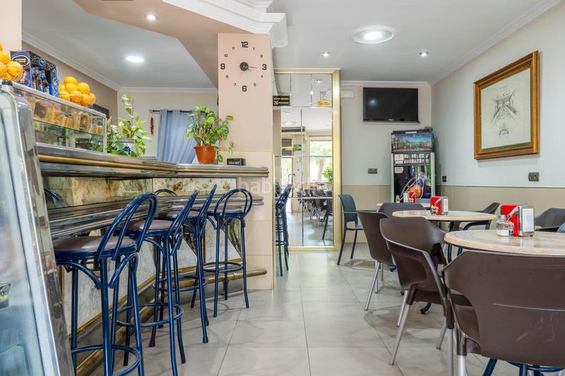 Foto a1a4f3fa-dc13-4656-a3d5-f7466e3d1da9. Locale commerciale in plaza del ángel 2 in Barrio de Zaidín Granada