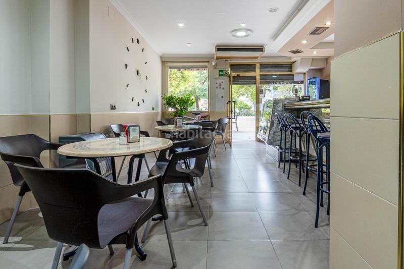 Foto ac07fbea-9956-4d5f-8877-84fab087e906. Locale commerciale in plaza del ángel 2 in Barrio de Zaidín Granada