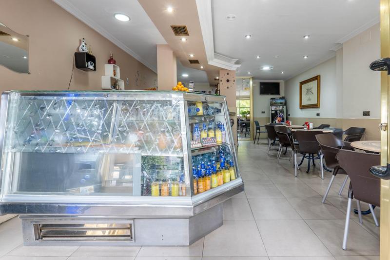 Foto ba2d0940-09ee-455b-838e-8d4fd4b27196. Locale commerciale in plaza del ángel 2 in Barrio de Zaidín Granada